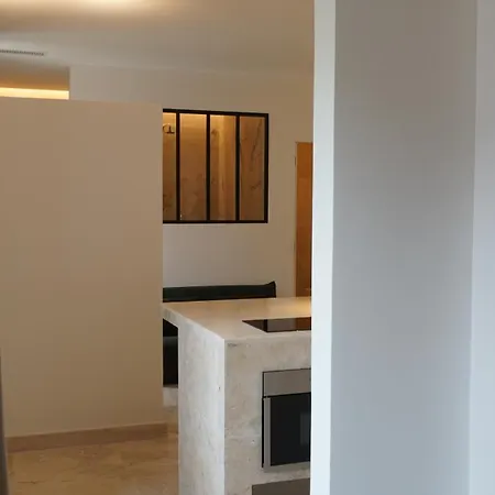 Kiwi Apartment Latina